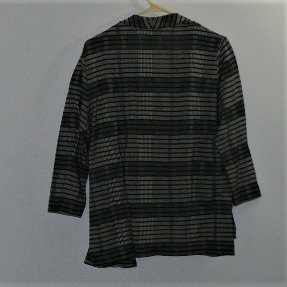 White Stag layered style blouse - Picture 3 of 7